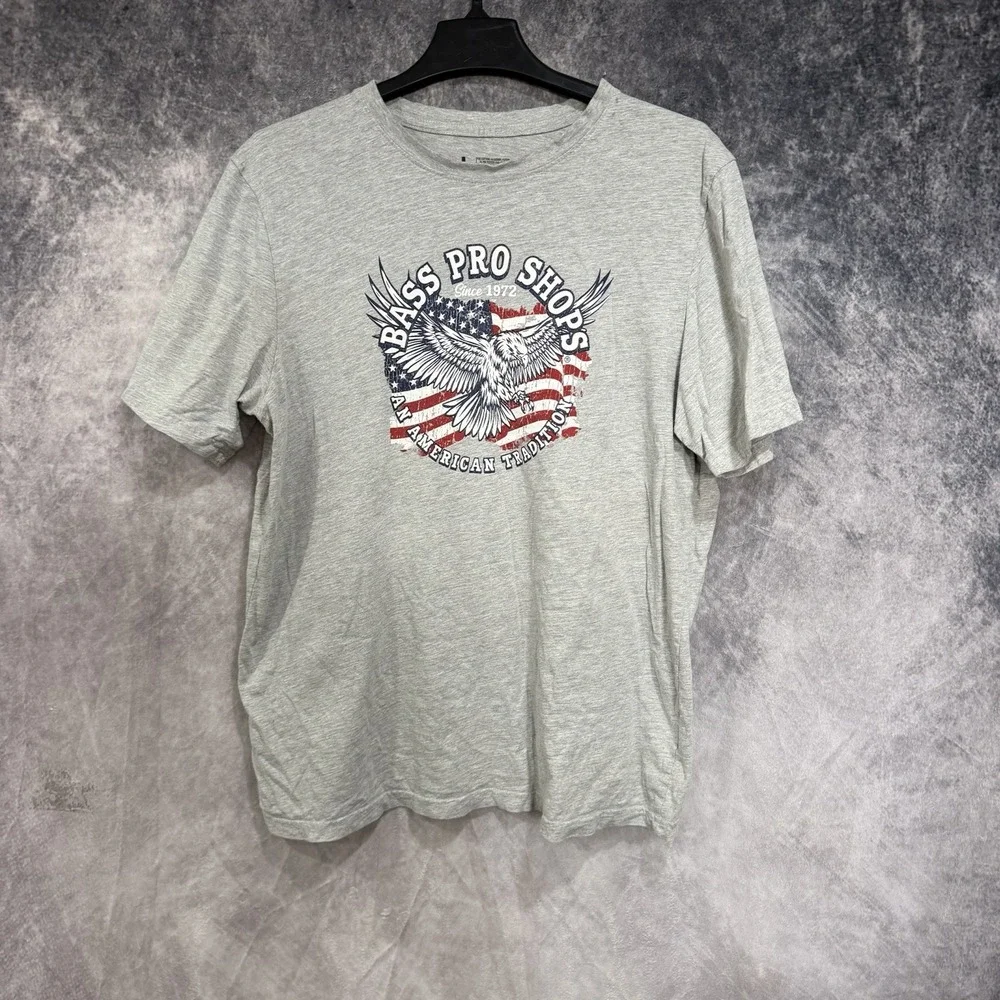 Bass Pro Shops Men's L (MED) T Shirt Gray American Flag Eagle Since 1972 Graphic